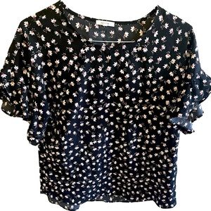 Floral Blouse with ruffle sleeves